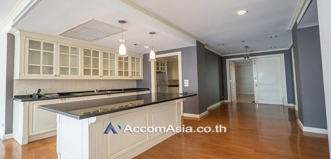 unitPet friendly |  3 Bedrooms  Apartment For Rent & Sale in Sathorn, Bangkok  near MRT Lumphini (18848)