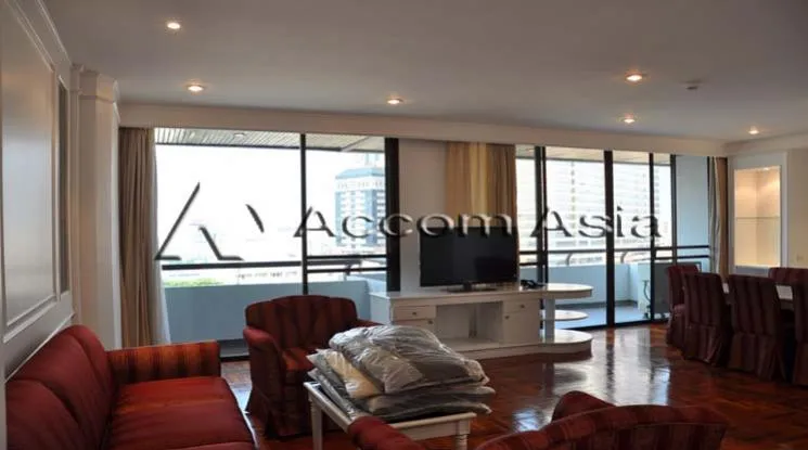 unit 3 Bedrooms  Apartment For Rent in Phaholyothin, Bangkok  near BTS Ari (18851)