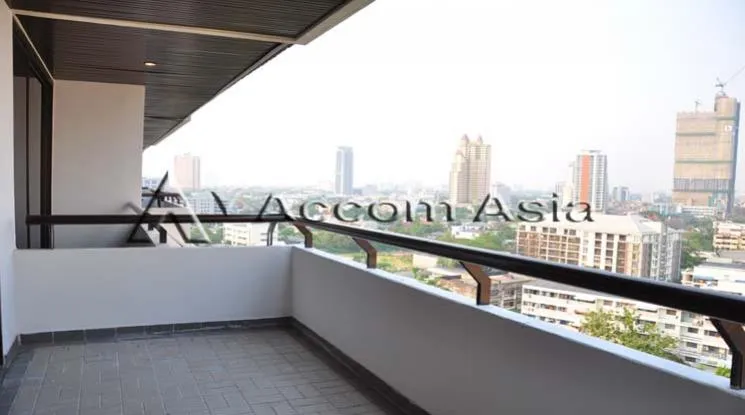 unit 3 Bedrooms  Apartment For Rent in Phaholyothin, Bangkok  near BTS Ari (18851)