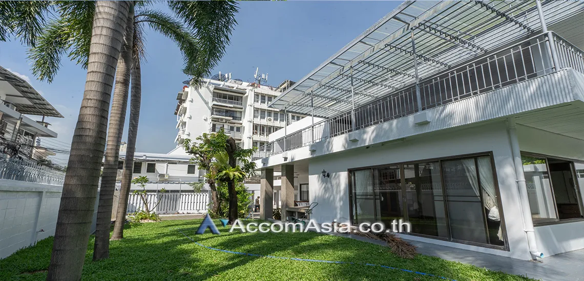 Home Office house for rent in Ploenchit, Bangkok Code 9018104