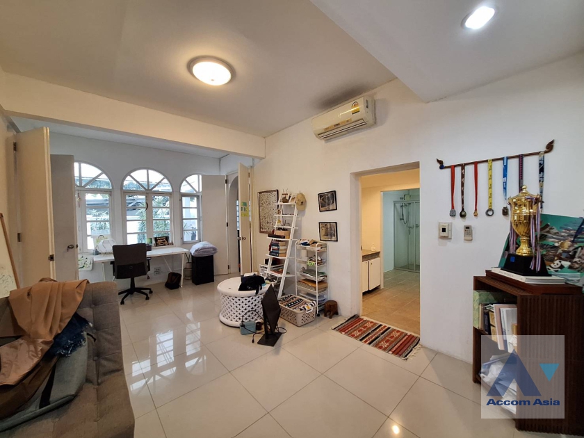 14  4 br House for rent and sale in Sukhumvit ,Bangkok BTS Ekkamai 10003301