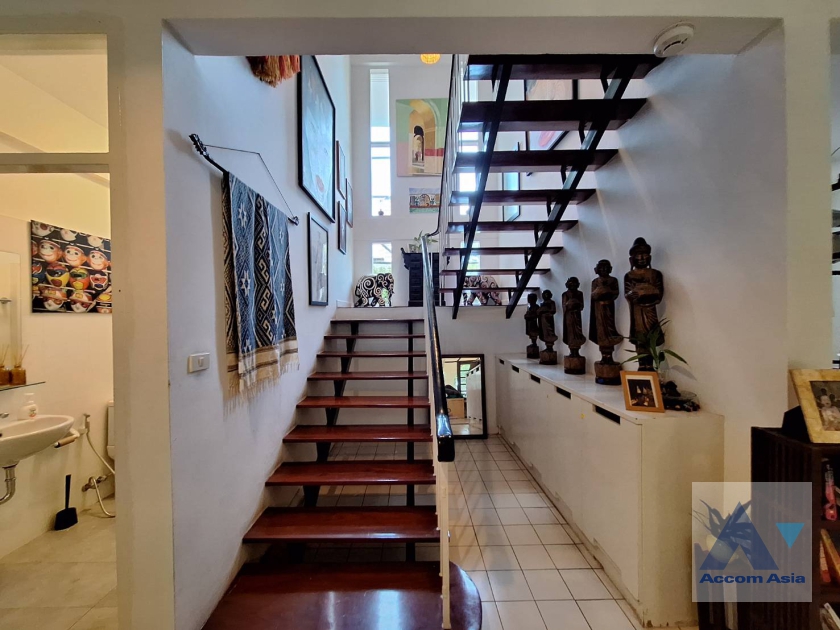 17  4 br House for rent and sale in Sukhumvit ,Bangkok BTS Ekkamai 10003301