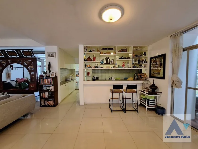 unitHome Office, Private Swimming Pool |  4 Bedrooms  House For Rent & Sale in Sukhumvit, Bangkok  near BTS Ekkamai (10003301)