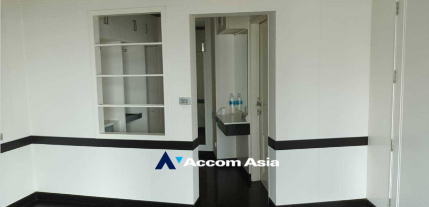  1  1 br Condominium For Sale in Ploenchit ,Bangkok BTS Chitlom at Urbana Langsuan 28933