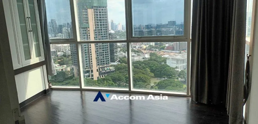 Urbana Langsuan Condominium  1 Bedroom for Sale BTS Chitlom in Ploenchit Bangkok