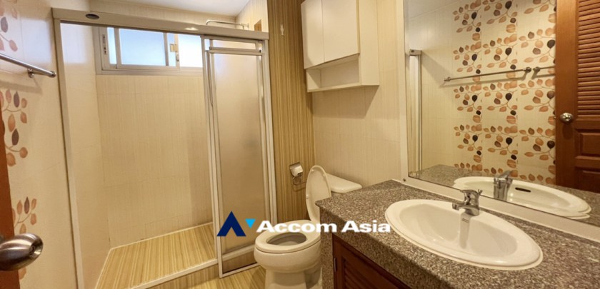 10  4 br House For Rent in Sukhumvit ,Bangkok BTS Phrom Phong at House in Compound 59011