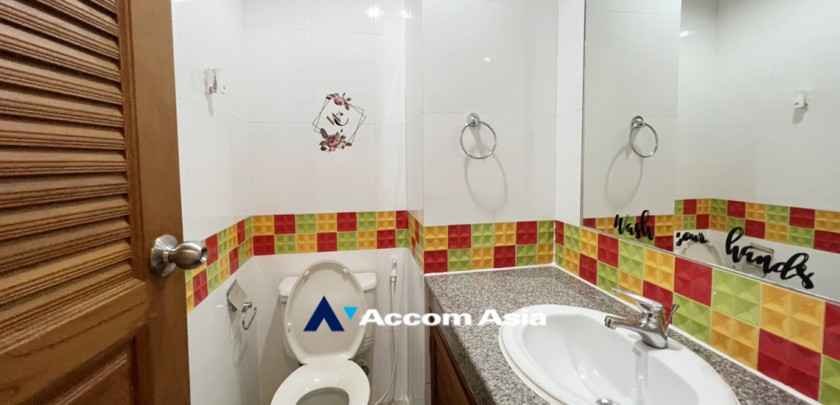 11  4 br House For Rent in Sukhumvit ,Bangkok BTS Phrom Phong at House in Compound 59011