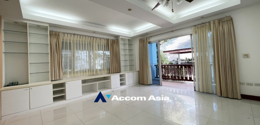  2  4 br House For Rent in Sukhumvit ,Bangkok BTS Phrom Phong at House in Compound 59011