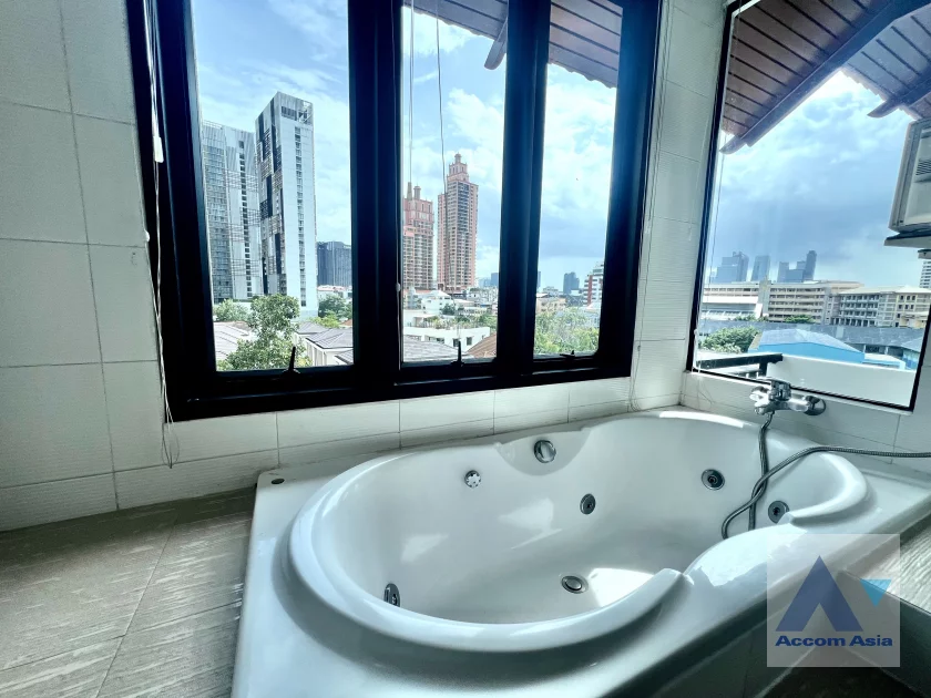 6  3 br Apartment For Rent in Sukhumvit ,Bangkok BTS Phrom Phong at Peaceful Living in CBD 19067