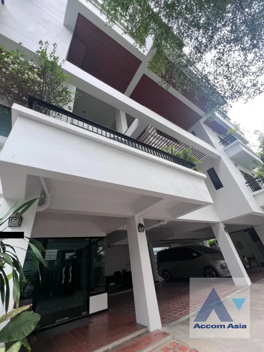 12  3 br Apartment For Rent in Sukhumvit ,Bangkok BTS Phrom Phong at Peaceful Living in CBD 19067