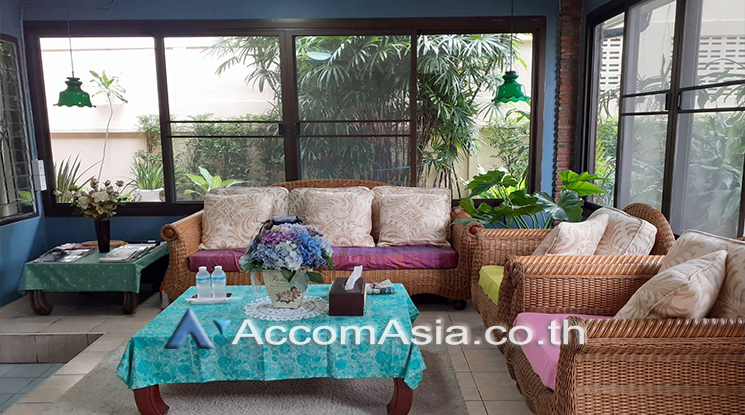  2  4 br House for rent and sale in Phaholyothin ,Bangkok BTS Ari 99198