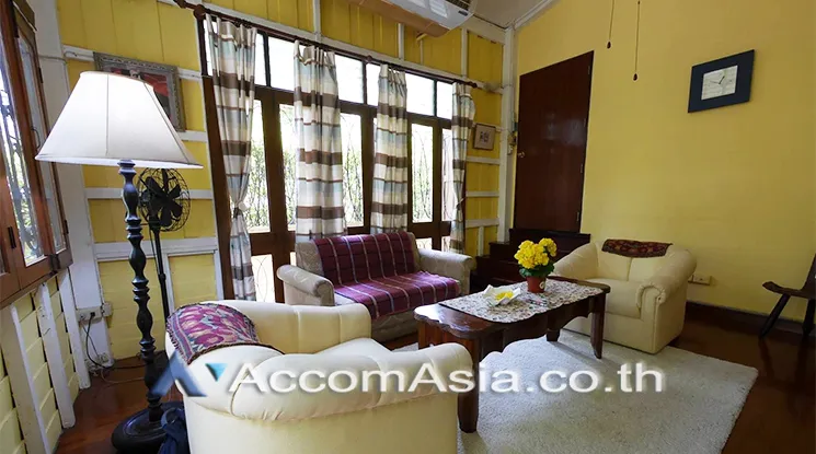 2  4 br House for rent and sale in Phaholyothin ,Bangkok BTS Ari 99199