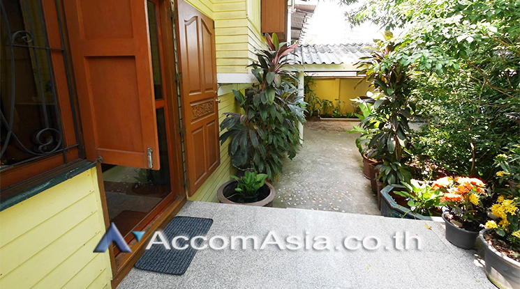 14  4 br House for rent and sale in Phaholyothin ,Bangkok BTS Ari 99199