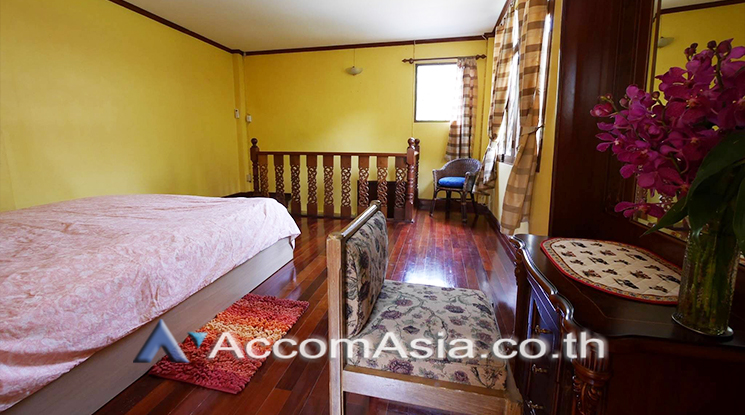 7  4 br House for rent and sale in Phaholyothin ,Bangkok BTS Ari 99199
