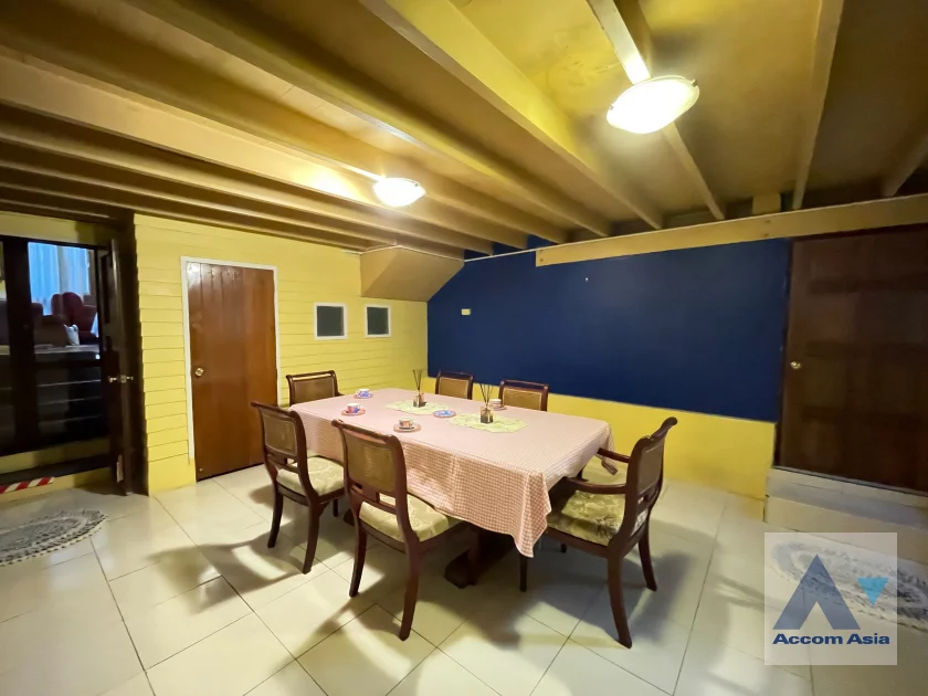 7  4 br House For Rent in Phaholyothin ,Bangkok BTS Ari 99199