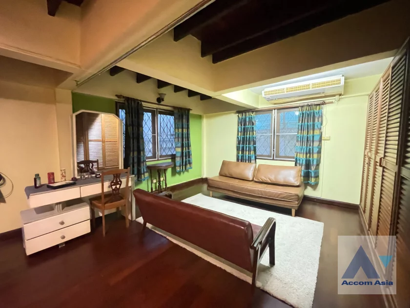  1  4 br House For Rent in Phaholyothin ,Bangkok BTS Ari 99199