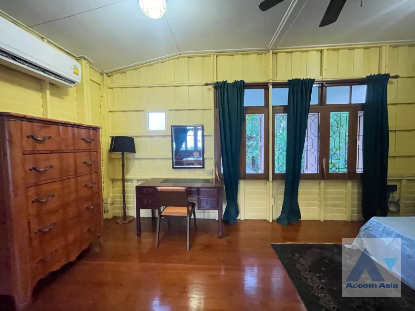 17  4 br House For Rent in Phaholyothin ,Bangkok BTS Ari 99199