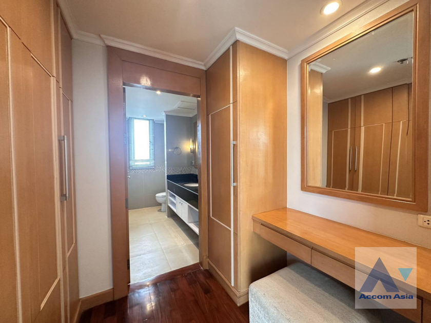 12  3 br Apartment For Rent in Sukhumvit ,Bangkok BTS Phrom Phong at Kids Friendly Space, Walk to BTS 450m 19235