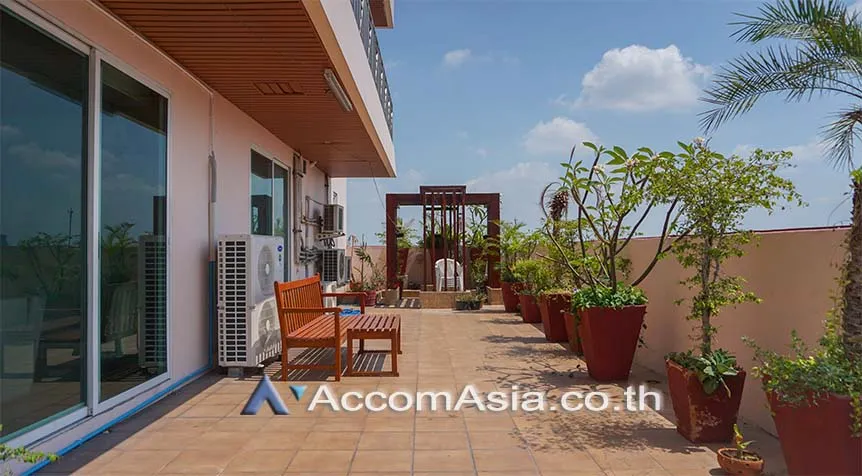 unitHuge Terrace, Big Balcony |  3 Bedrooms  Apartment For Rent in Sukhumvit, Bangkok  near BTS Phrom Phong (19241)