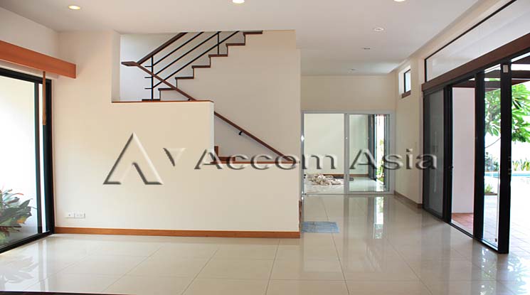 6  4 br House For Rent in Sukhumvit ,Bangkok BTS Thong Lo at A Peaceful Garden House 69270