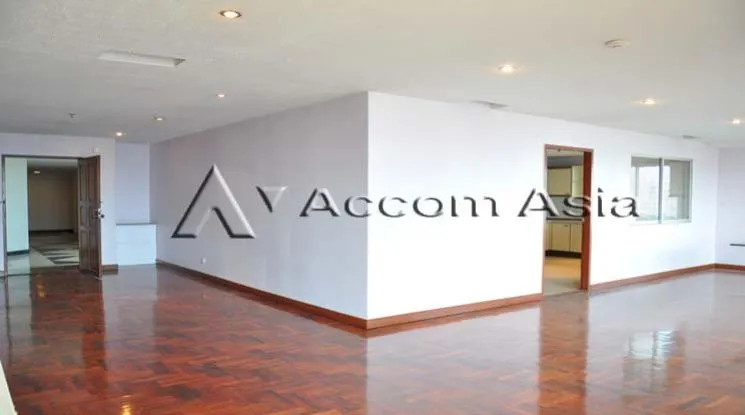 unit 3 Bedrooms  Condominium For Rent & Sale in Sathorn, Bangkok  near BTS Sala Daeng - MRT Lumphini (2035604)