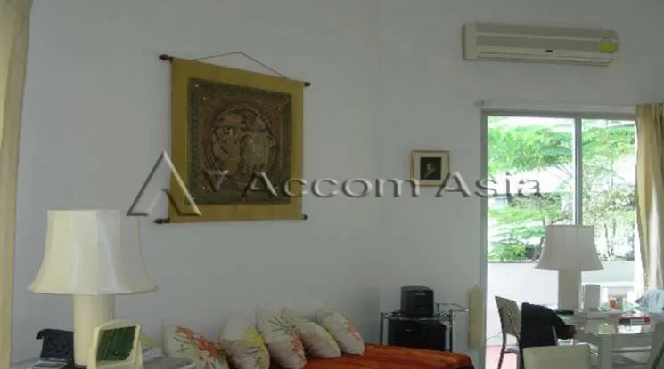 unit 2 Bedrooms  Condominium For Sale in Sathorn, Bangkok  near BRT Thanon Chan - BTS Chong Nonsi (29431)