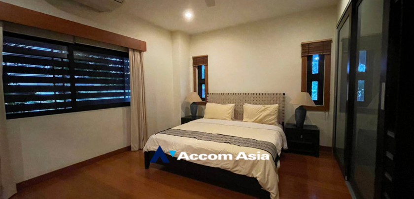 10  3 br Apartment For Rent in Phaholyothin ,Bangkok BTS Ari at Low-rise Apartment 750m. walk to BTS 119526