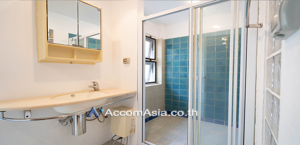 14  4 br Apartment For Rent in Ploenchit ,Bangkok BTS Ploenchit at Cozy Ploenchit Apartment 1006104