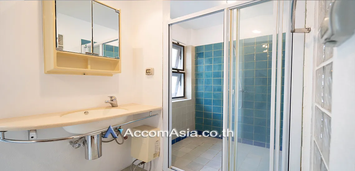 14  4 br Apartment For Rent in Ploenchit ,Bangkok BTS Ploenchit at Cozy Ploenchit Apartment 1006104