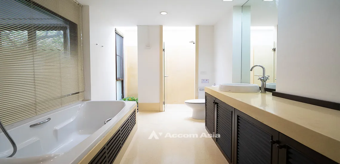 18  3 br House for rent and sale in Sukhumvit ,Bangkok BTS Phrom Phong at House in Compound 59532