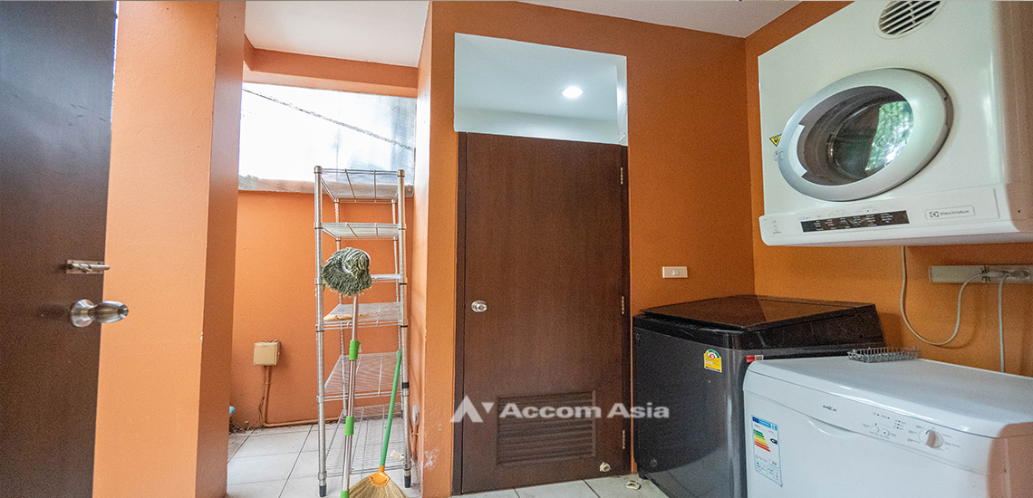 22  3 br House for rent and sale in Sukhumvit ,Bangkok BTS Phrom Phong at House in Compound 59532