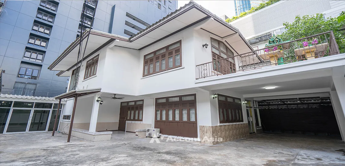 unitHome Office, Pet friendly |  4 Bedrooms  House For Rent in Sukhumvit, Bangkok  near BTS Asok - MRT Sukhumvit (99534)