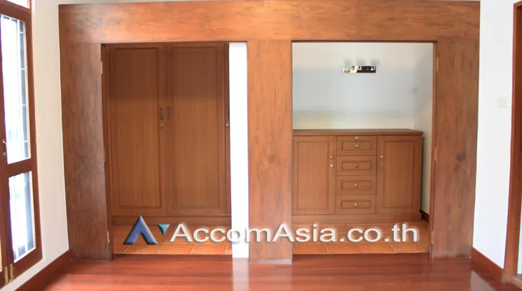 5  3 br House For Rent in Ploenchit ,Bangkok BTS Ploenchit 9000104