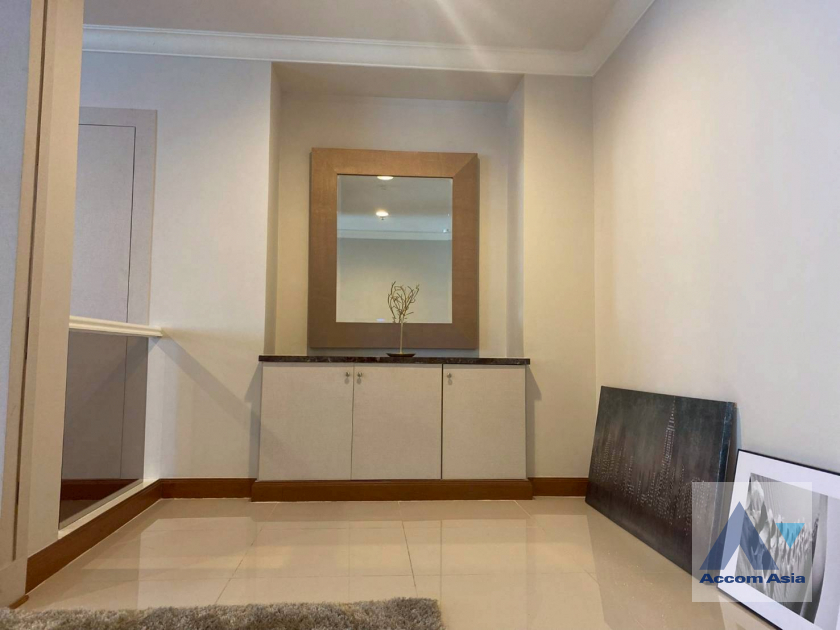 20  3 br Apartment For Rent in Sukhumvit ,Bangkok MRT Sukhumvit - BTS Asok at Perfect Apartment for Big Family, Prime Location Near Main Street 19708