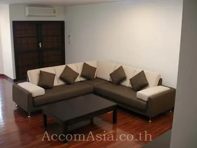 unit 4 Bedrooms  House For Rent in Sukhumvit, Bangkok  near BTS Bang Chak (119728)