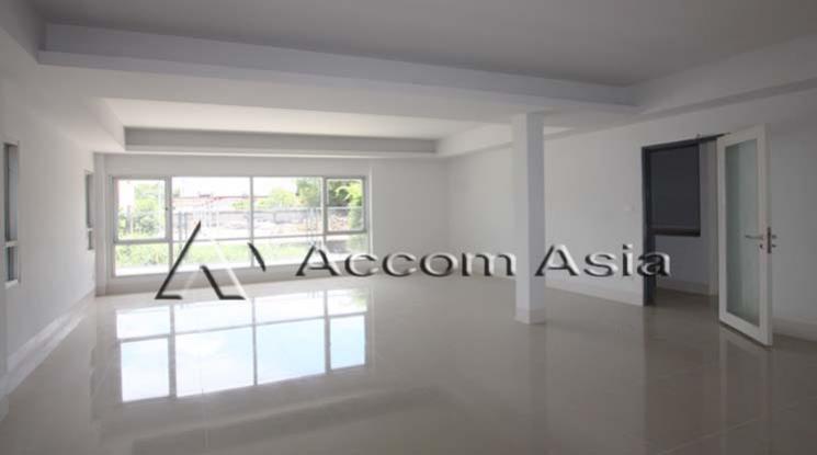 4  4 br House for rent and sale in Sukhumvit ,Bangkok BTS Phra khanong 8001301