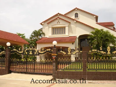 unit 4 Bedrooms  House For Rent in Samutprakan, Samutprakan  near BTS Bearing (59843)