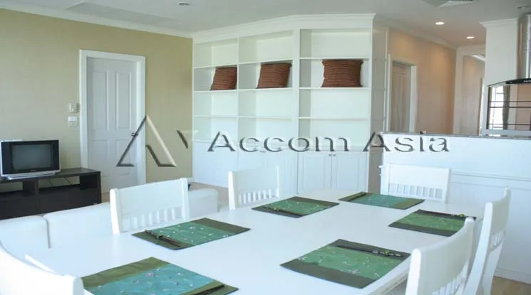 unit 2 Bedrooms  Condominium For Rent in Charoen Nakhon, Bangkok  near BTS Krung Thon Buri (29999)